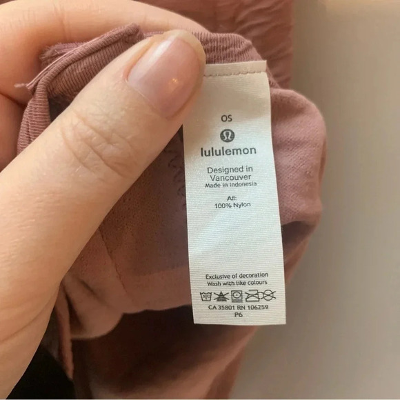 Lululemon Textured Snap Up Scarf - Picture 6 of 6